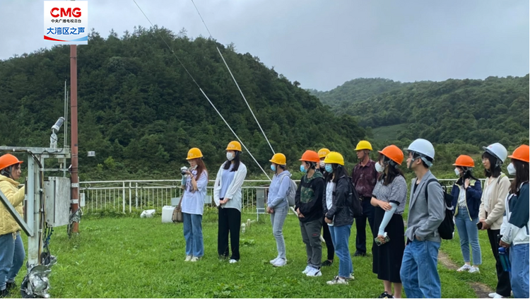 遇见大学 | 在“浙里”和机器人一起上学_fororder_9