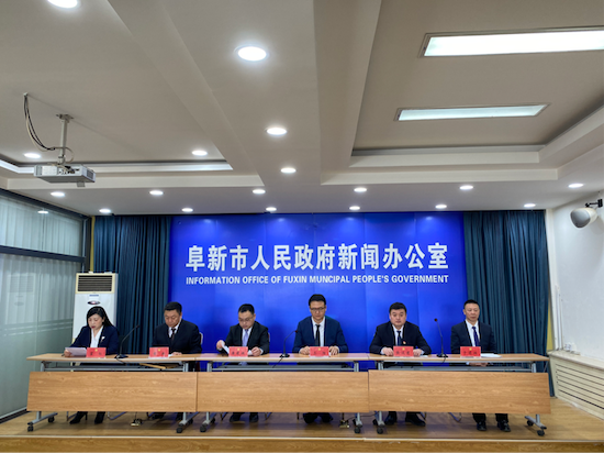 阜新市奋力冲刺首季“开门红” 谋划储备亿元以上项目100个_fororder_1