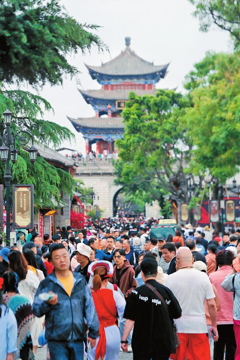 云南大理旅游持续升温_fororder_90