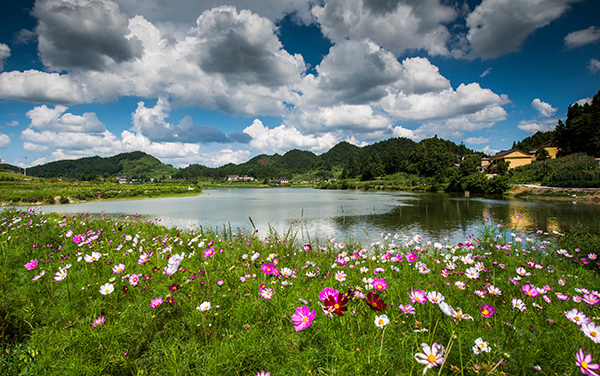 泸州叙永：打造“成渝地区双城经济圈山地避暑康养旅居优选地”_fororder_仙草湖（魏廷华摄影）