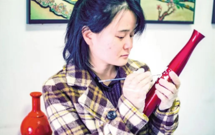 非遗代表性传承人袁端姣：“漆 ” 彩人生绽光彩
