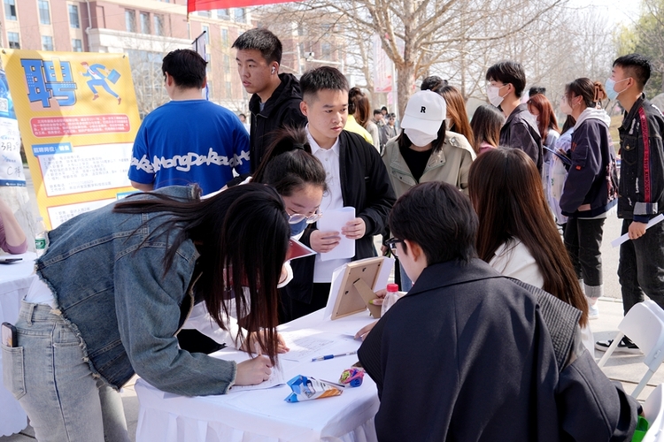 燕京理工学院举办大型校园招聘会：抢抓春招关键期，全力攻坚促就业