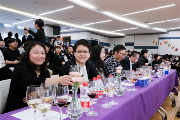 北京工商大学嘉华学院第一届财金文化节暨金融科技与风险管理论坛圆满举办