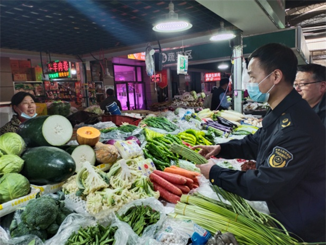 让百姓“菜篮子”拎出幸福感 西安航天基地开展豇豆等食用农产品质量安全专项检查_fororder_图片13