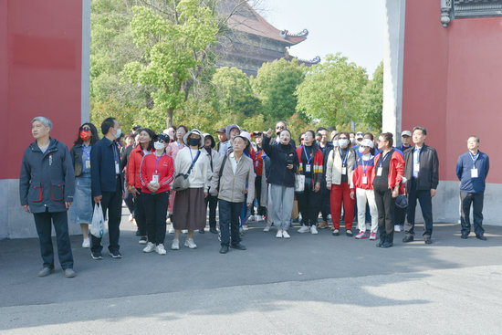 【原创】600人旅游专列抵达驻马店市汝南县 旅游复苏按下“加速键”_fororder_mmexport1680562311790
