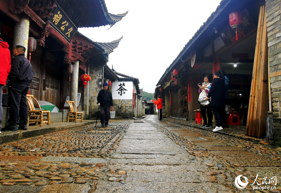 福建连城：培田新雨后  “客家庄园”入画来