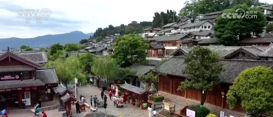 丽江古城人流如织 感受独特纳西文化魅力