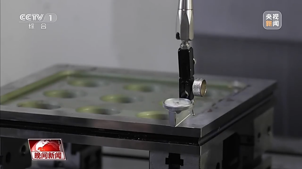 礼赞劳动者！他们坚守一线用汗水谱写赞歌