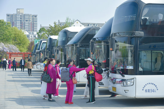 【原创】600人旅游专列抵达驻马店市汝南县 旅游复苏按下“加速键”_fororder_mmexport1680562285531