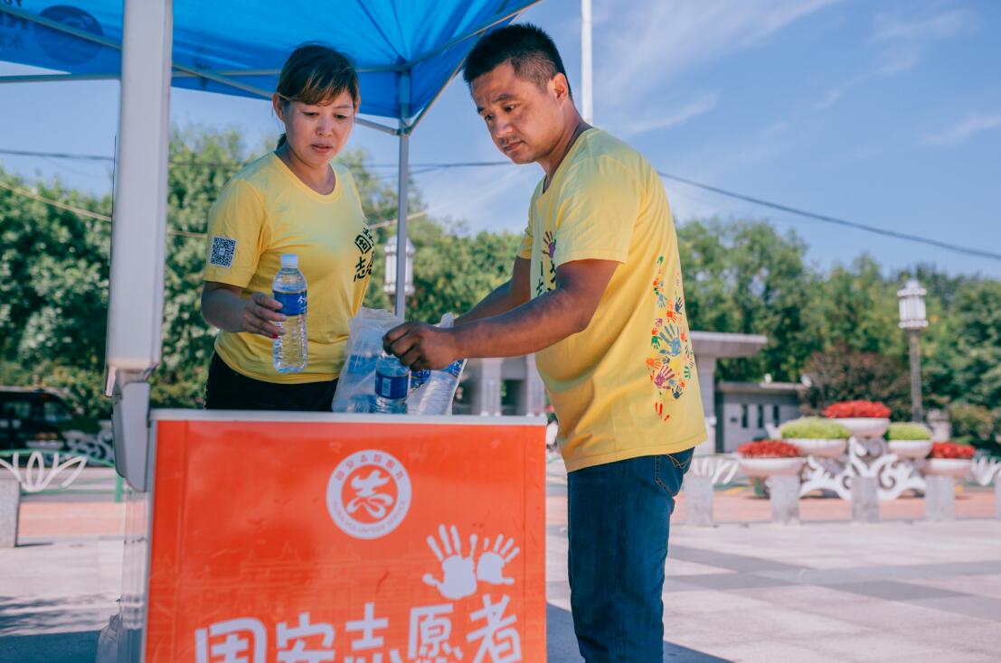 固安志愿者包刚：用志愿服务温暖人心，让固安的下一代更融合