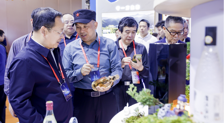 江西特兼香白酒主题展馆精彩亮相第108届全国糖酒商品交易会_fororder_图片2