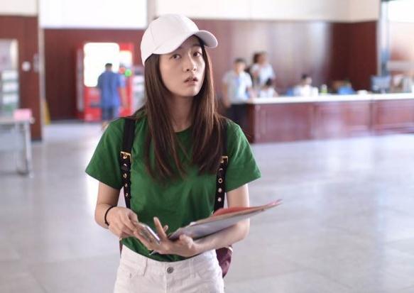 中戏开学美女如云(组图):国民初恋关晓彤、张雪迎美呆了