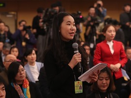 路透社记者提问