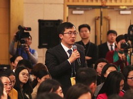 法制日报记者提问
