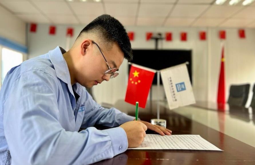 中建二局云南分公司开设“母亲节”探亲假_fororder_1