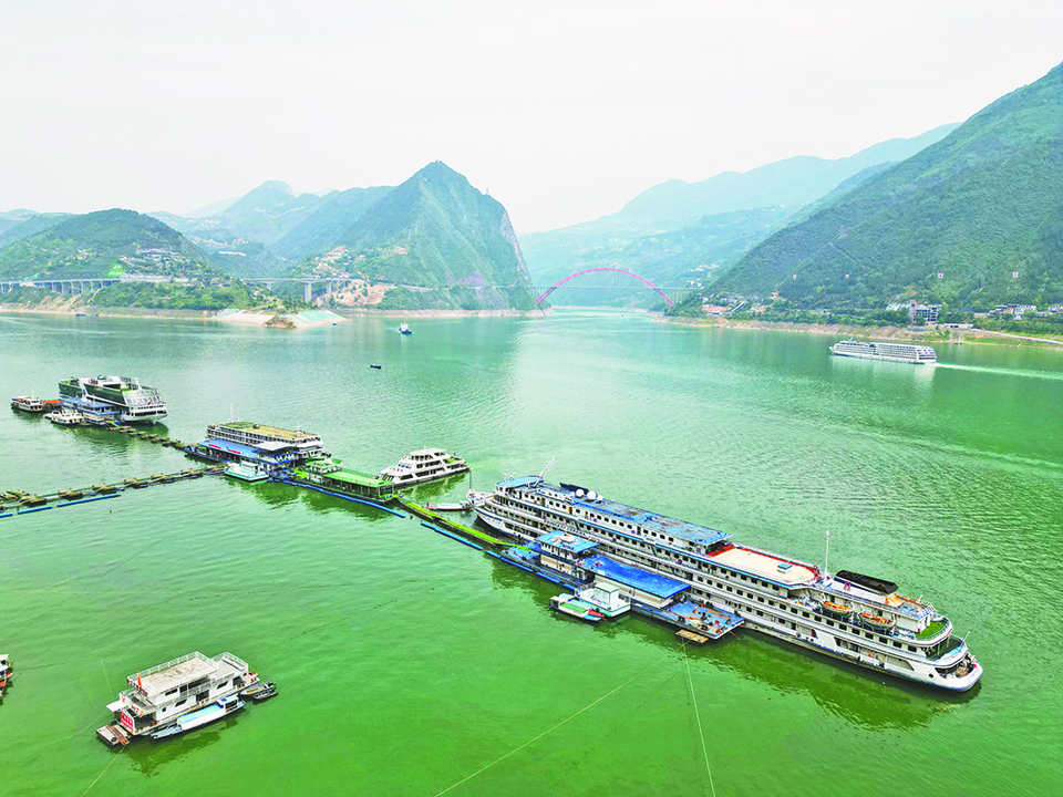 渝宜航线整体复航带火长江三峡旅游