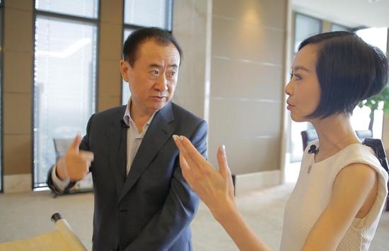 "鲁豫大咖一日行"非传统访谈 王健林为民族发声