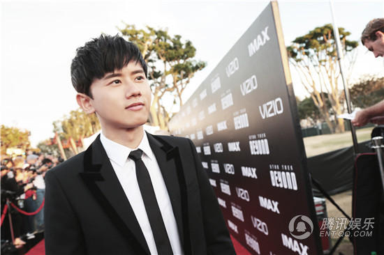 《星际迷航3》登陆快本 张杰携谢娜助阵首映礼_娱乐_腾讯网
