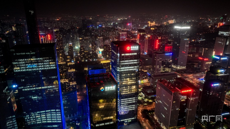 山东济南：点亮泉城夜景“新名片”