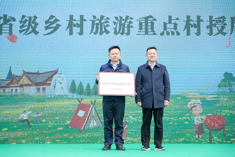 寻乡村野趣 览花样金湖 一场别样的乡村“狂欢节”拉开帷幕