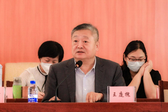 广州新华学院携手南澳县教育局成功举办主题学术沙龙