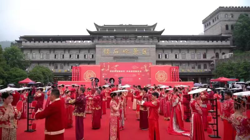 江西：50对新人以文明婚礼定格浪漫瞬间_fororder_13-1