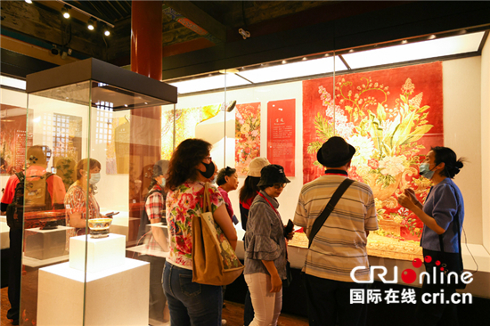 台湾高雄里长参访团到北京市石景山区参访交流（两岸关系）_fororder___172.100.100.3_temp_2_1_2_1_1_439032af-913c-46bf-ae8d-6a085fcaa2fe