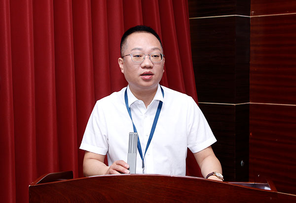 （张）奋进新标准 营商新环境 试点再升级——宜宾筠连县营商环境标准体系系列标准4.0版正式发布_fororder_筠连县市场监督管理局党组书记、局长钟勇致辞-摄影-何芳3