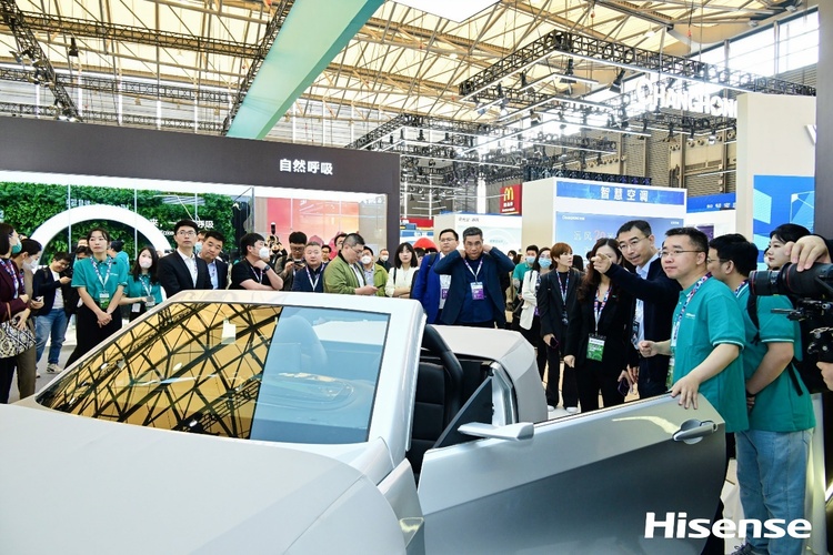 8K激光+8K Mini LED 海信AWE诠释什么才是“画质卷王”