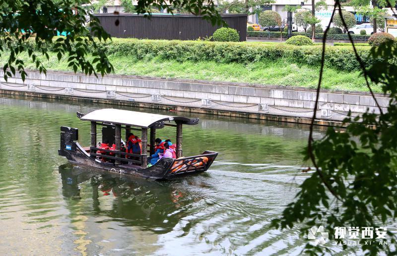 雨中饱览古城景色