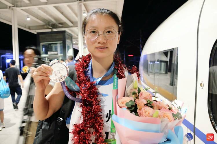 全国亚军！铜仁女篮光荣凯旋