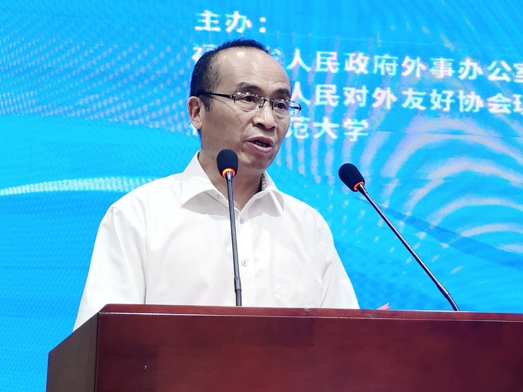2023福建国际产学研用合作对接会在福建师大召开_fororder_福建省外办党组成员、省对外友协专职副会长罗冠升致辞