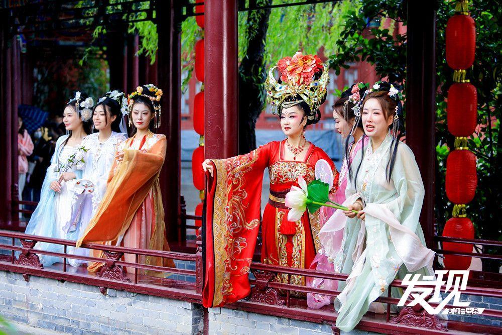 在华清宫穿越千年 共赴一场衣袂飘飘的华服之约