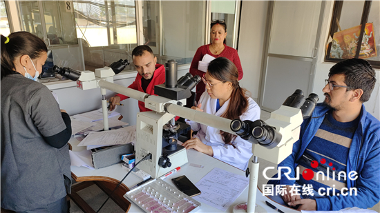 援外日记：儿子在视频里红着眼圈说“妈妈我想你”_fororder___172.100.100.3_temp_9500031_1_9500031_1_1_0b062ce0-9c72-4e38-92ec-ff78b3f1edab