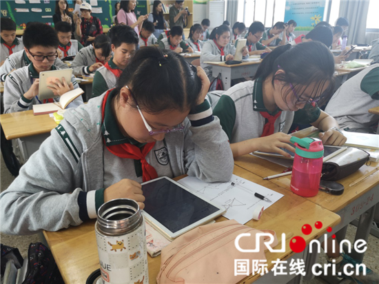 (原创 本网专稿 三吴大地南京 移动版)【E路同行 智惠江苏】南京市构筑智慧校园 探索数字化教育研究(条目标题)南京市探索数字化教育研究