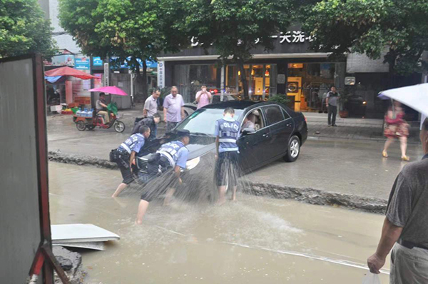 （张）广汉市公安局特（巡）警大队被公安部、共青团中央表彰为“成绩突出青年集体”_fororder__7ed52e02e097ad0c