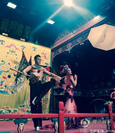 钟丽缇张伦硕拍婚照 凤冠霞帔的她第三次结婚_娱乐_腾讯网