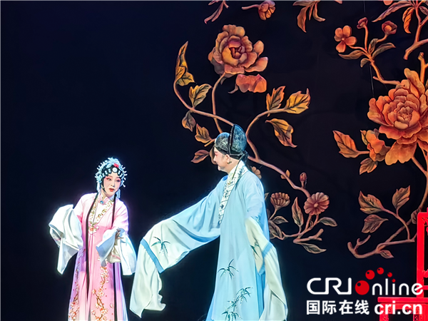 全国戏曲（南方片）会演在汉启幕 经典黄梅戏作为开幕大戏亮相_fororder_图片12