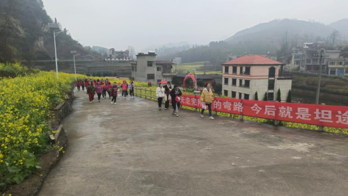 紫云自治县总工会多点发力推动工会工作高质量发展