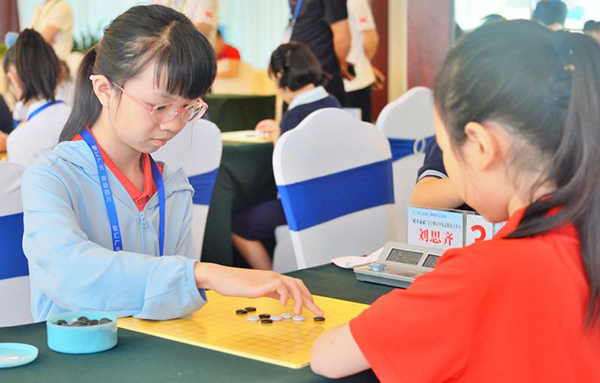 四川省第二届智力运动会“明月峡杯”五子棋比赛落幕_fororder_专注比赛的小选手