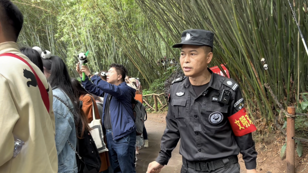 （转载）共赴大运之约 | “花花”喊你果赖！