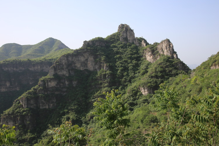 保定市满城区：山清水秀好风光 瓜果飘香富果农_fororder_满城区刘家台乡卧龙山 摄影 袁野.JPG