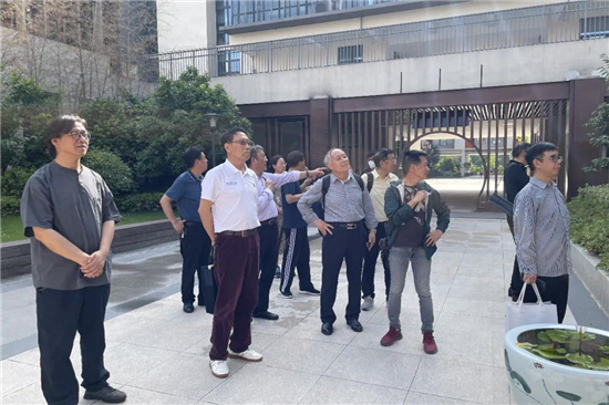 南京市老园丁书画家送爱心进校园活动走进第二十九中学天润城分校_fororder_图片3