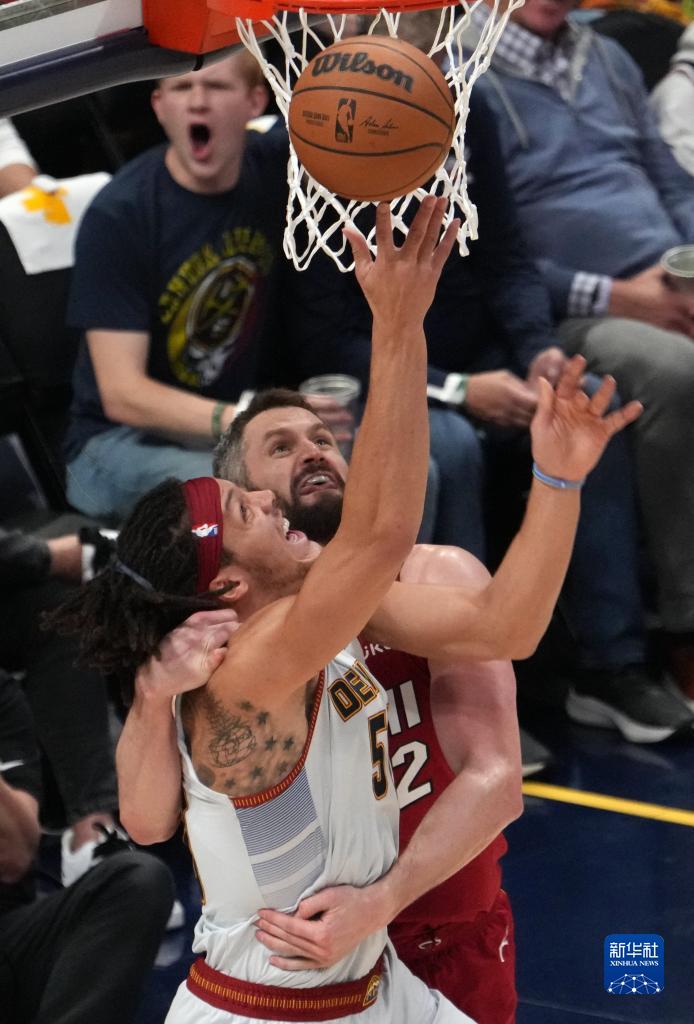 NBA总决赛：掘金队夺得总冠军 约基奇荣膺MVP