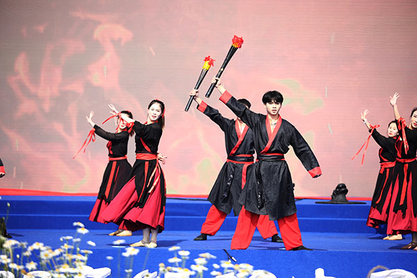 （张）四川省第十四届（夏季）乡村文化旅游节开幕式举行_fororder_开幕式现场-供图-荥经县委宣传部