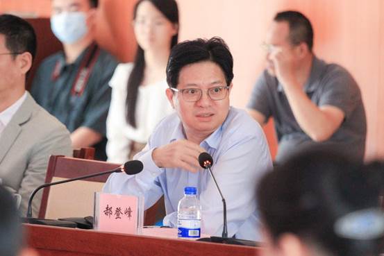 广州新华学院携手南澳县教育局成功举办主题学术沙龙