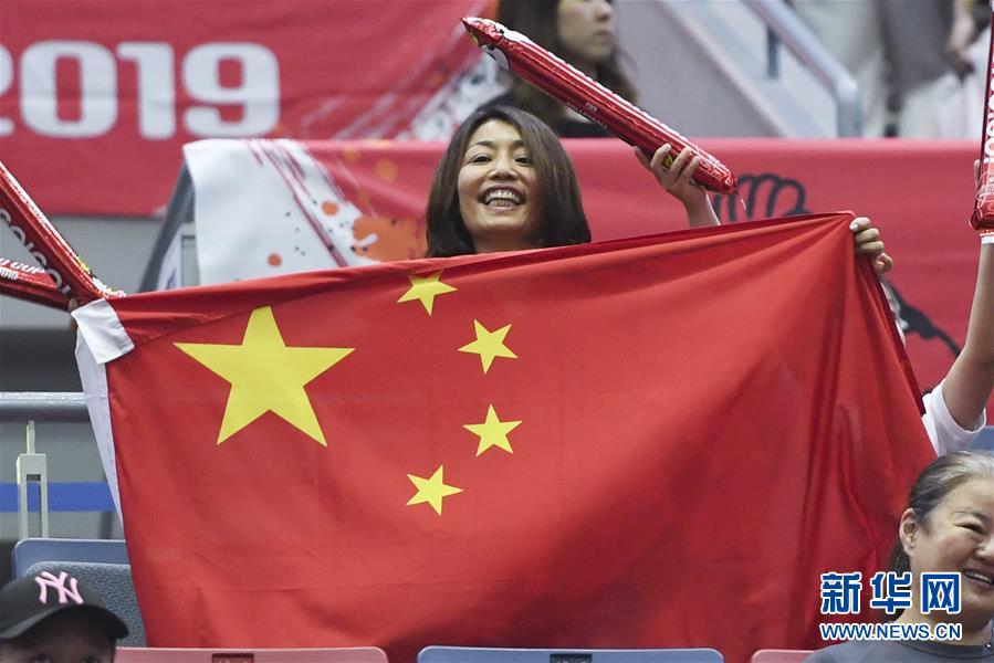 女排世界杯：中国队十一连胜 成功卫冕