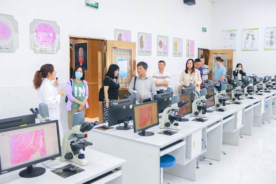 广州新华学院携手南澳县教育局成功举办主题学术沙龙
