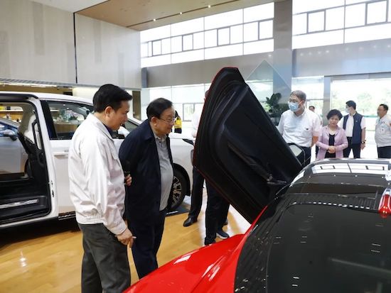中国科学技术协会主席万钢：埃安已成车企升级转型成功代表_fororder_image002