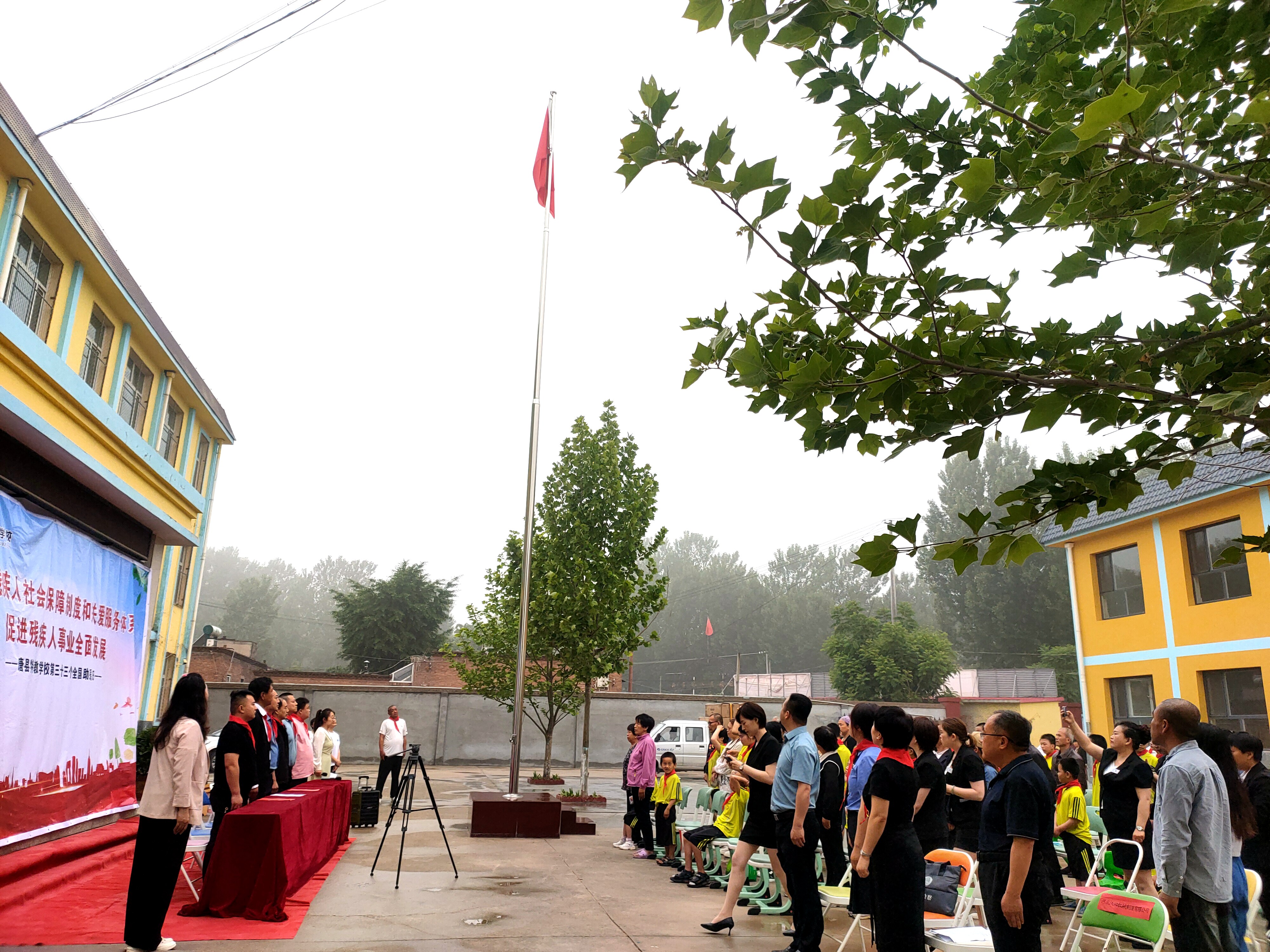 图片默认标题_fororder_特教学校举办“全国助残日”活动现场2